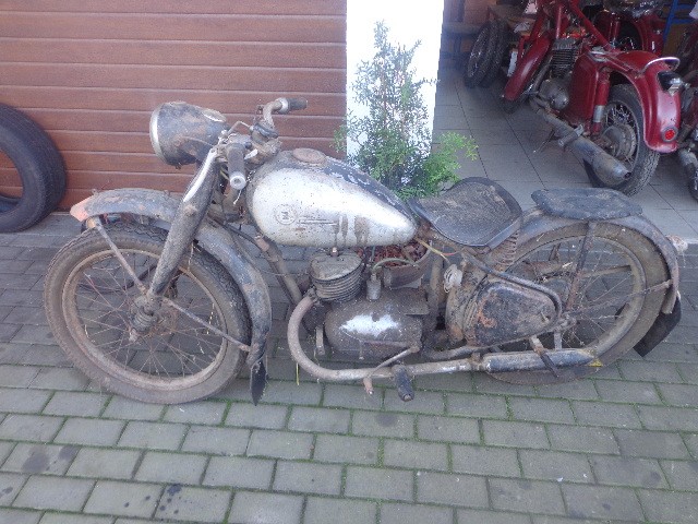 ČZ 125 T — foto 5