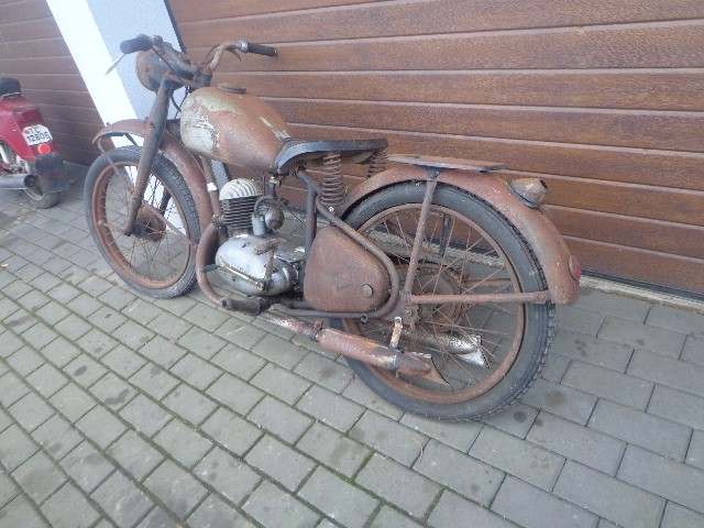 ČZ 125 T — foto 2