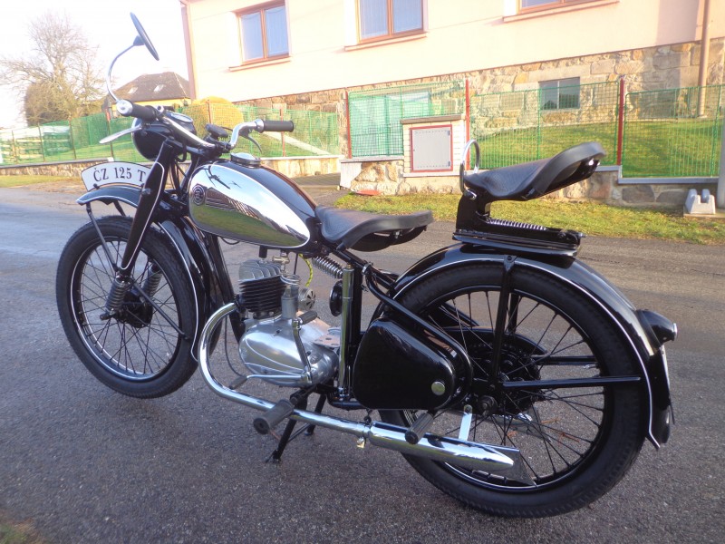 ČZ 125 T — foto 2