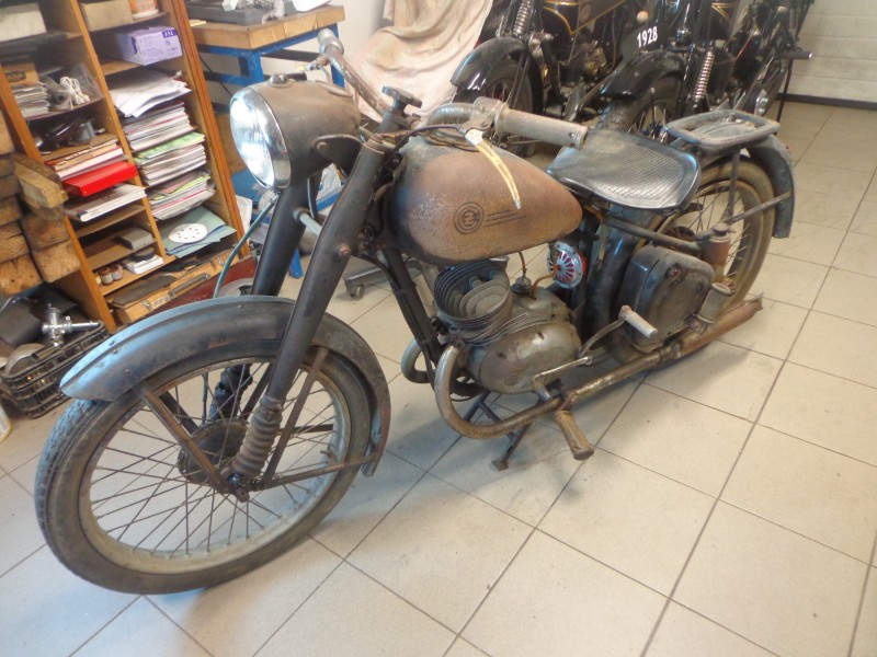 ČZ 150 C — foto 5