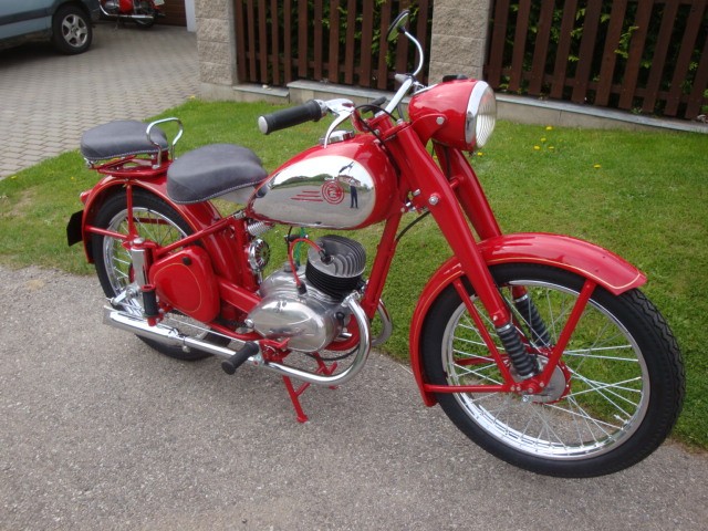ČZ 150 C — foto 4
