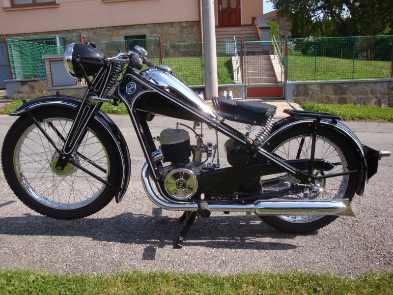 ČZ 175 Special — foto 1