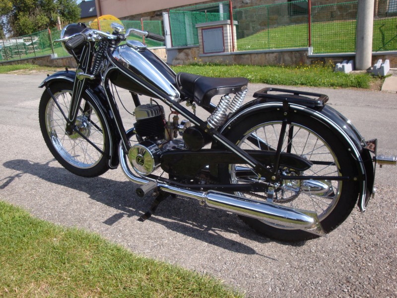 ČZ 175 Special — foto 2