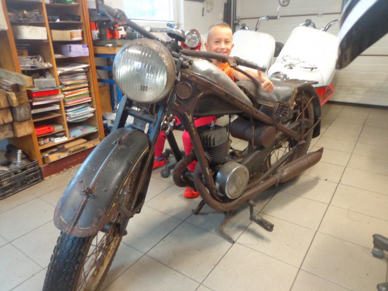 ČZ 175 Special — foto 5