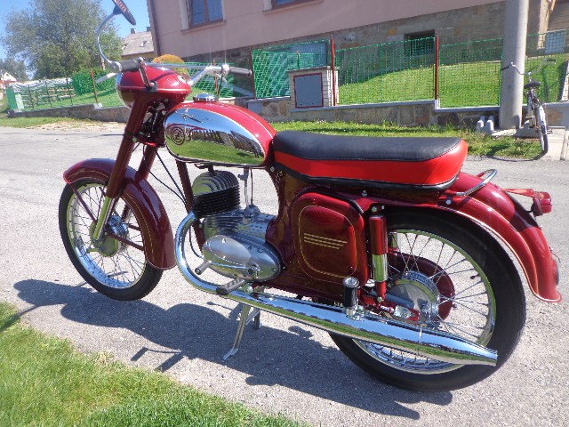 ČZ 175 Sport — foto 2