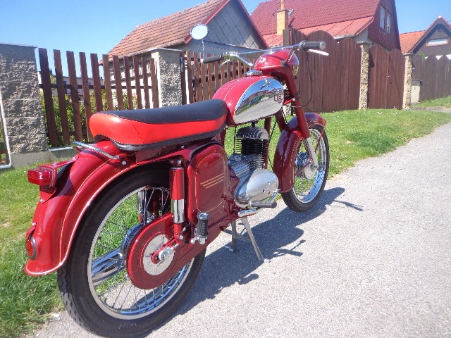 ČZ 175 Sport — foto 3