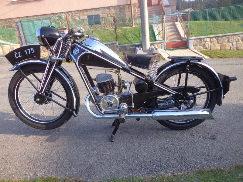 ČZ 175 Standard — foto 1