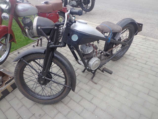 ČZ 175 Standard — foto 5