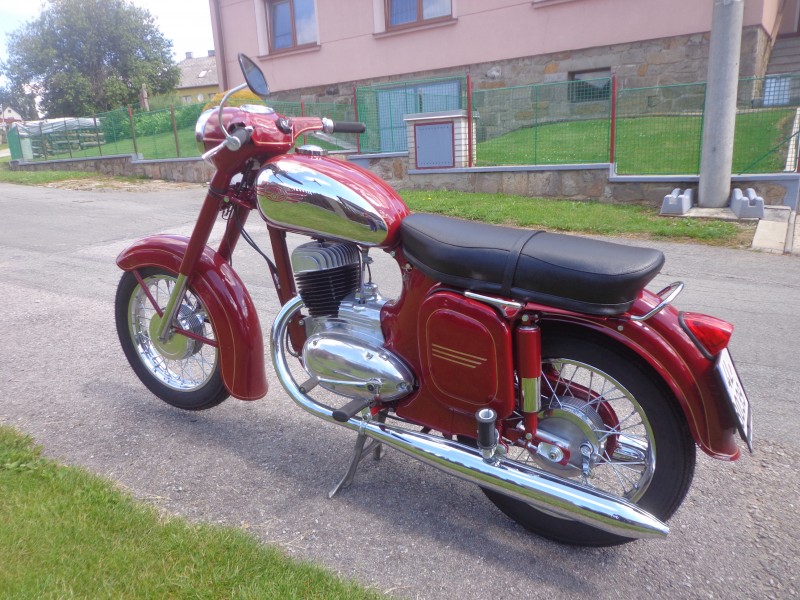 Jawa 250/559 — foto 2