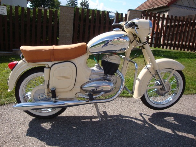 Jawa 250/559 — foto 3