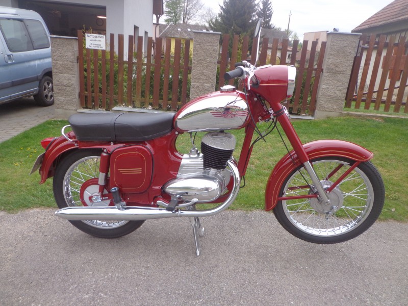 Jawa 250/590 — foto 2