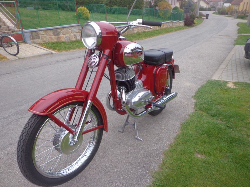 Jawa 250/590 — foto 4