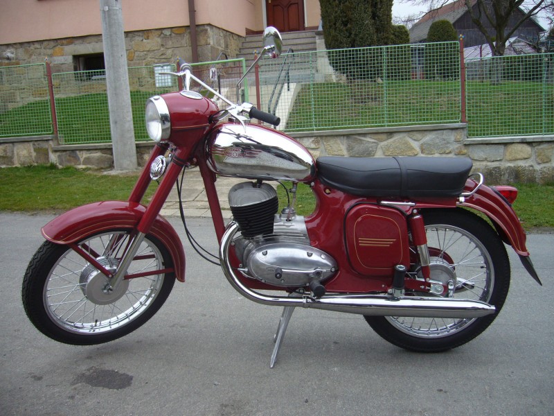 jawa-250-590-sport-1