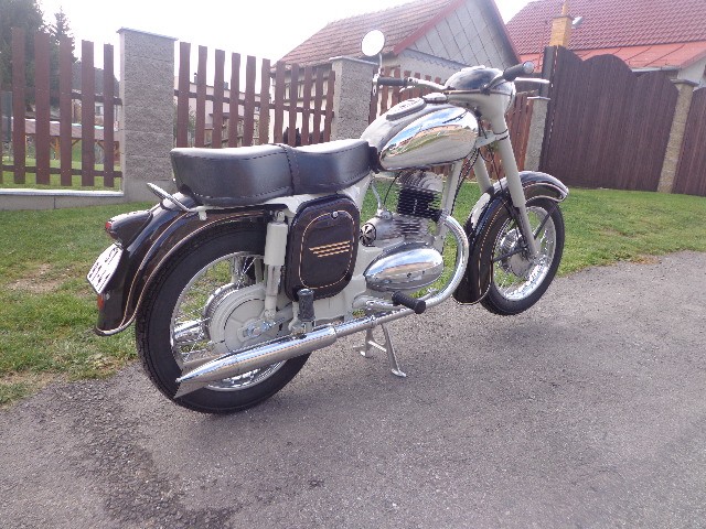 jawa-250-kyvacka-1 — foto 2