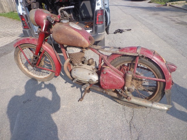 Jawa 250 Pérák — foto 6