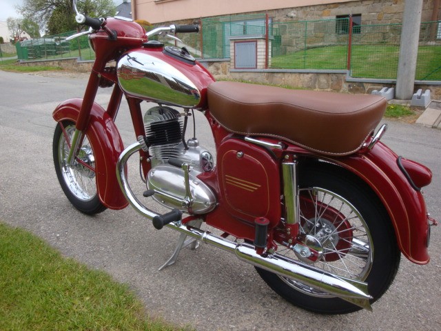 Jawa 250 Půlbuben — foto 2