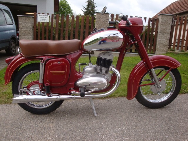 Jawa 250 Půlbuben — foto 4