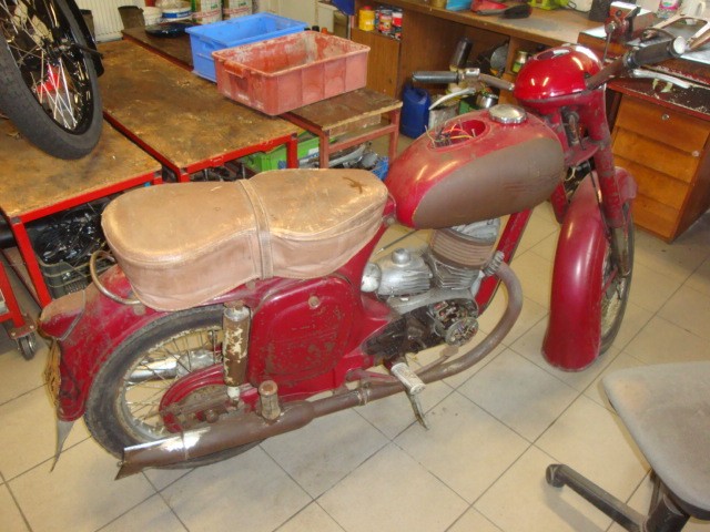 Jawa 250 Půlbuben — foto 6