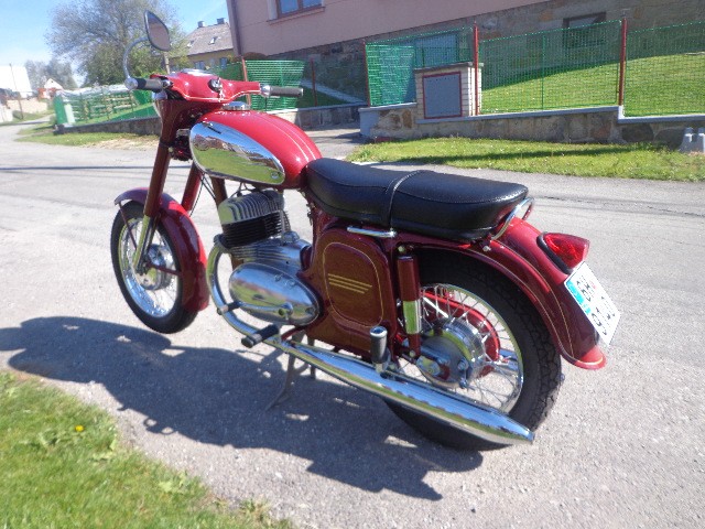 Jawa 350/360 — foto 2