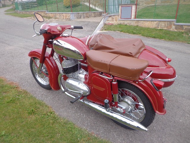 Jawa 350/360 Sidecar — foto 2
