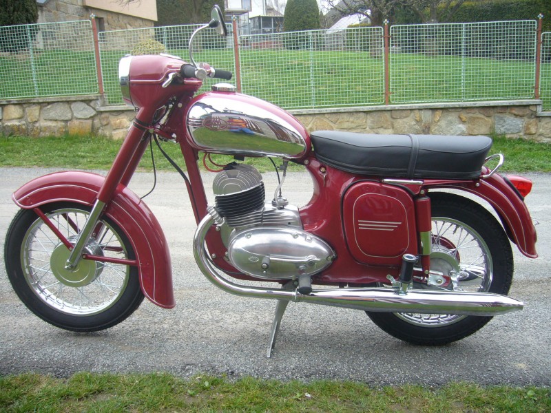 jawa-350-panelka