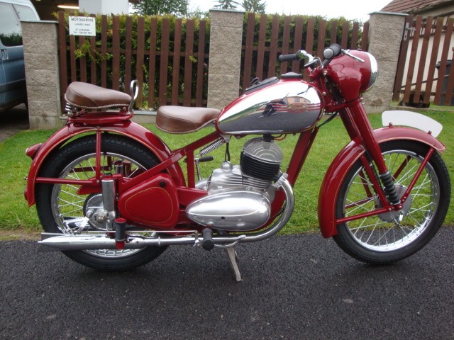 Jawa 350 Pérák — foto 2
