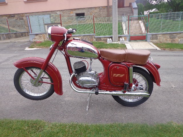 jawa-cz-150-352-1