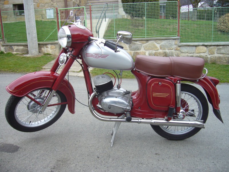 jawa-cz-150-352