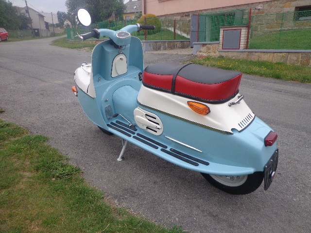 Skútr ČZ 175/502 — foto 2